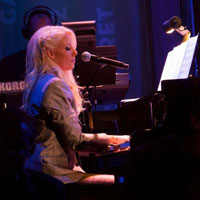 Ashton Zyer Shows